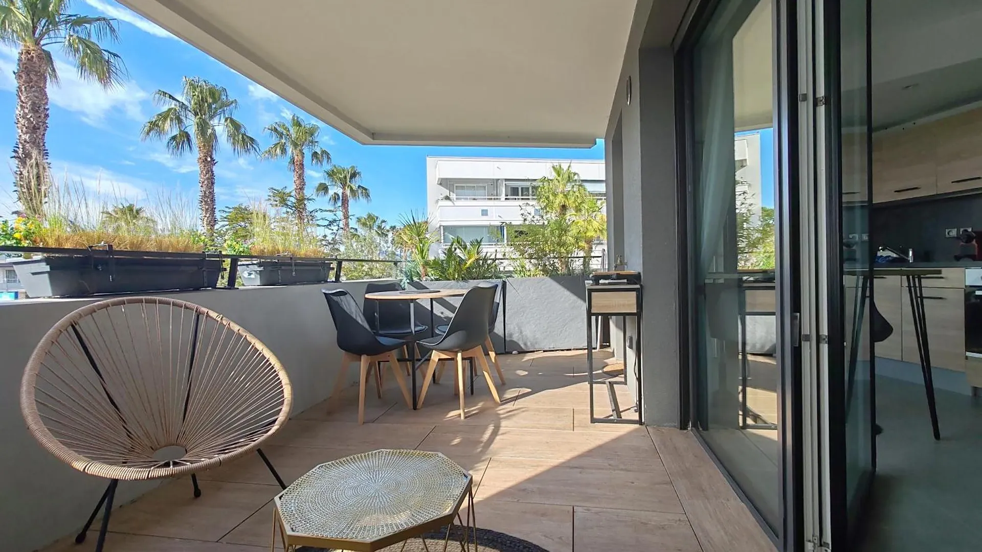 Pearl Beach - Rooftop Pool Seaside Villeneuve-Loubet 0*,