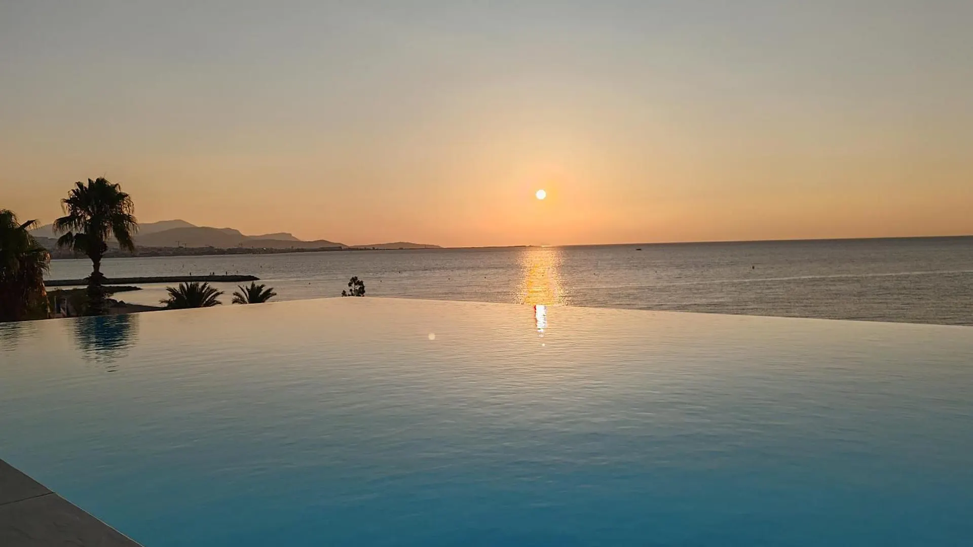 Apartment Pearl Beach - Rooftop Pool Seaside Villeneuve-Loubet France